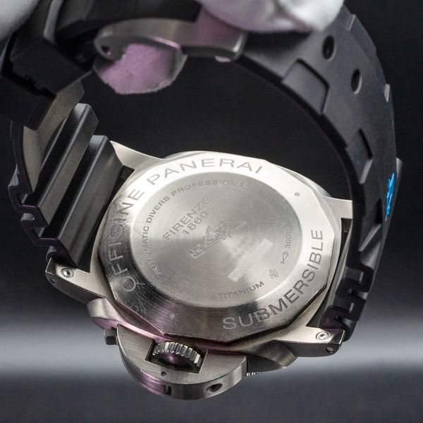 Panerai Submersible PAM01305